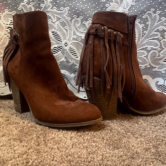 Carlos by Carlos Santana Brown Suede Fringe Booties - Picture 1 of 2